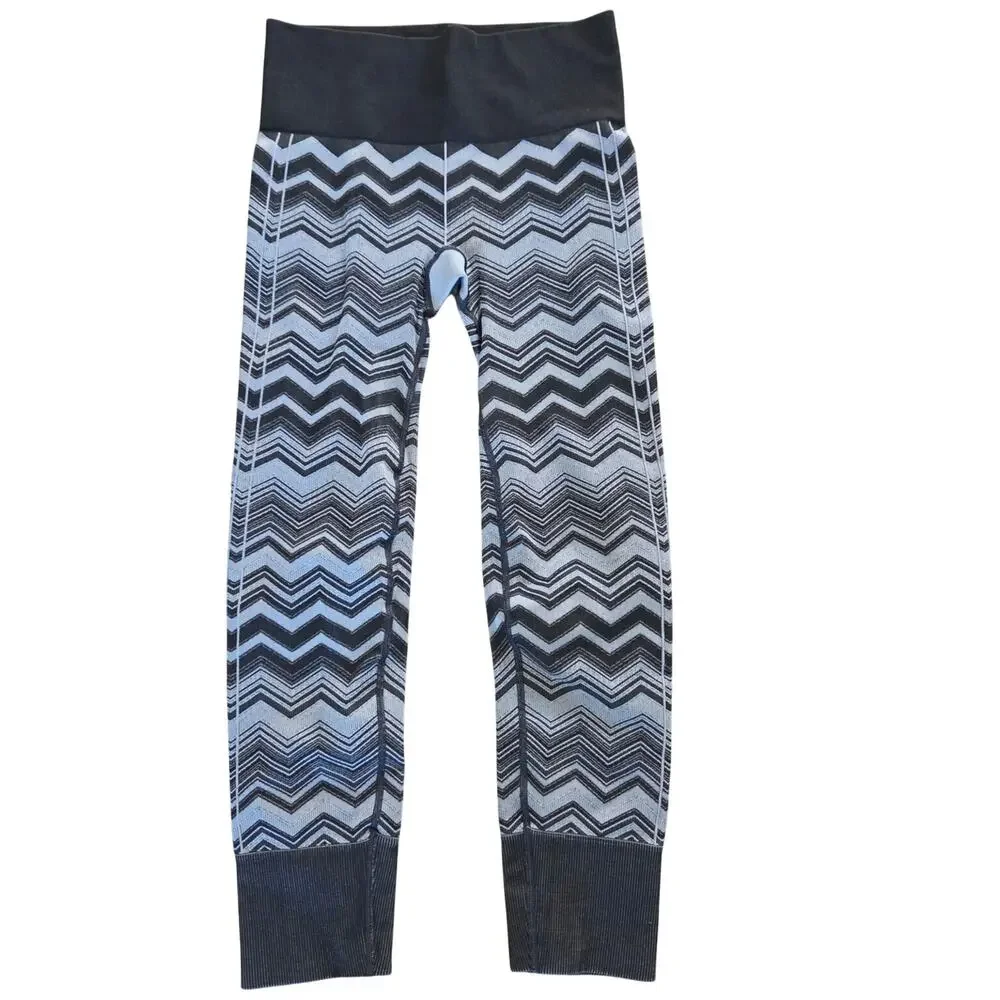 Lululemon Ebb to Street black gray chevron compression leggings size 6